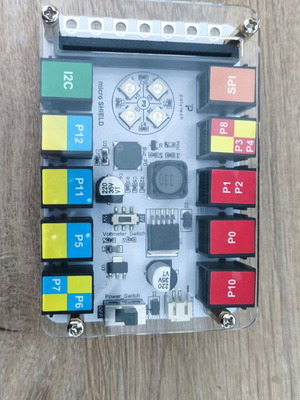 Micro shield accessory for micro:bit used with small crack on Plexi glass