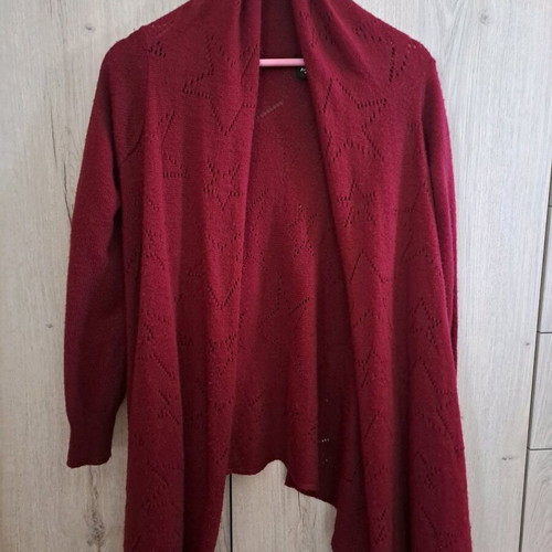 Bordeaux knitted cardigan like new, size L