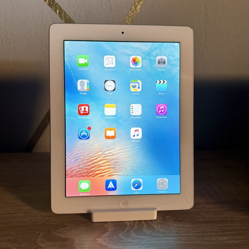 Apple iPad 2 16GB with official Apple Dock