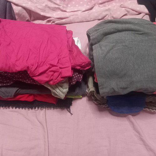 Women's clothing bundle, 19 pieces, mostly size large