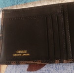 Δερμάτινο αντρικό πορτοφόλι Guess σε εξαιρετική κατάσταση