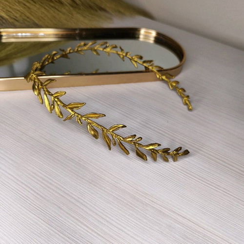 Tiara crown with olive leaves like new, gold color