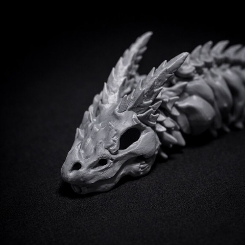 Skeleton Dragon with impressive detail and flexible joints, new