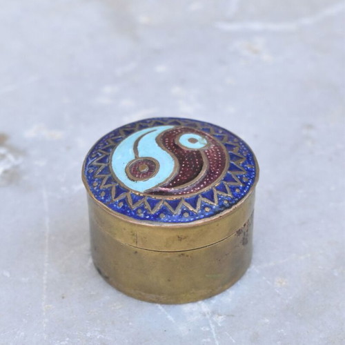 Vintage brass round cloisonné Yin Yang box with enamel used