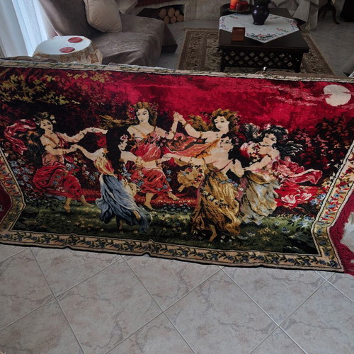 Wall hanging with muses like new