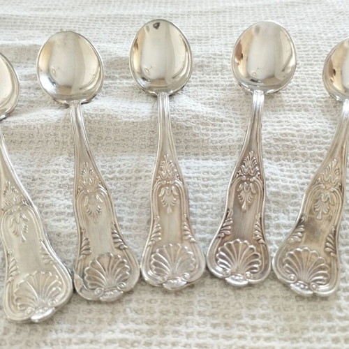 Kings Pattern Vintage Teaspoons Set of 12 NOS with Original Cloth Case
