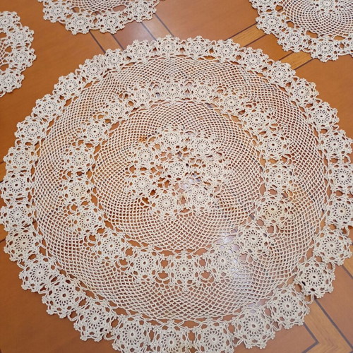 Table linens set like new