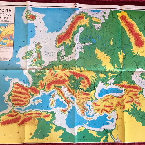 Europe maps and world map like new, set of 5 pieces