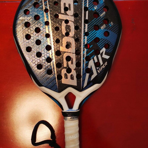 Padel racket like new with original Babolat protector