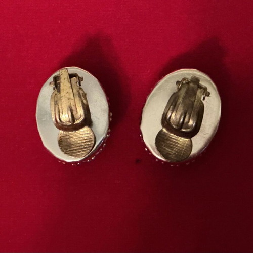 Vintage oval earrings with red cabochon stone, like new