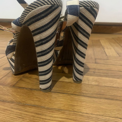 Jessica Simpson platform sandals like new, size 37.5, white blue
