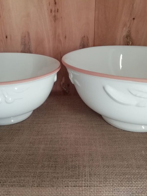 Porcelain bowls 2pcs embossed carved Vassilis Valtanis Collection like new
