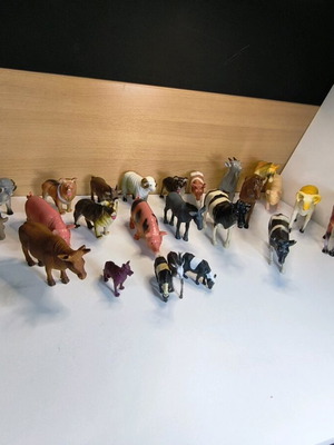 Farm animal educational set used, over 25 pieces