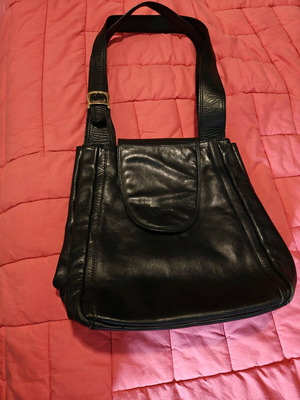 Leather shoulder bag large black like new