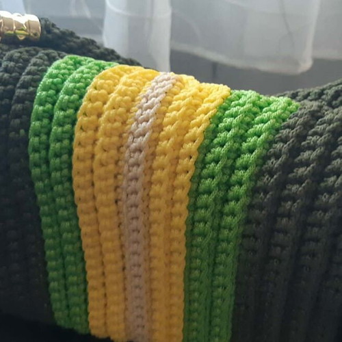Savannah Cypress handmade knitted shoulder bag new, multicolor