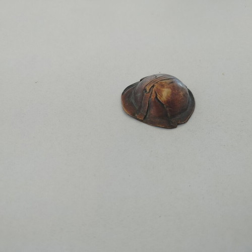 Bronze decorative item used with oxidation and scratches