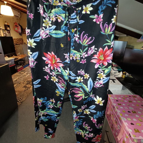 Women's Printed Palazzo Pants like new, tropical floral pattern