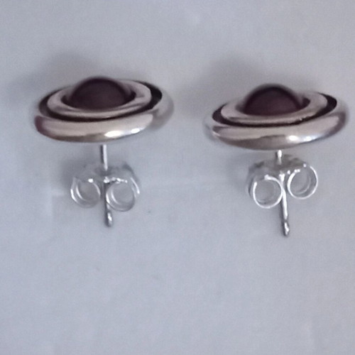 Silver 925 round stud earrings with large natural garnet