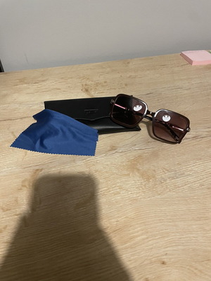 Levi's sunglasses with case and cleaning cloth