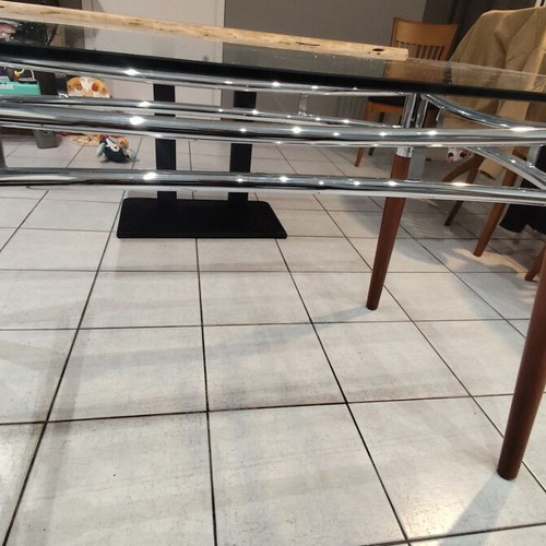 Glass table like new with chrome and wood