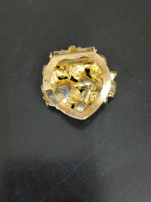 Vintage faux bijoux clip-on brooch used, multicolor