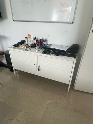 Μεταλλικό ντουλάπι εσωτερικού χώρου IKEA μεταχειρισμένο, καλή κατάσταση