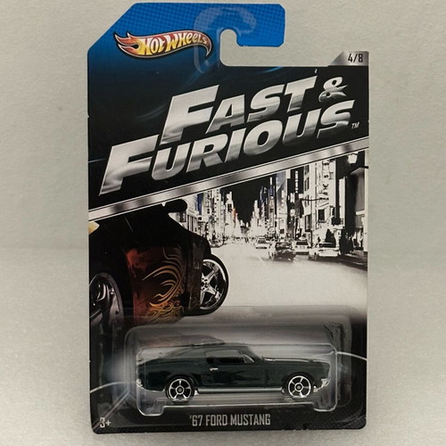 Hot Wheels '67 Ford Mustang green 2012 new