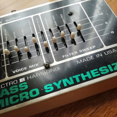 EHX Bass Micro Synthesizer used with power supply