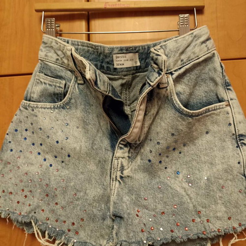 Bershka shorts used, size 34