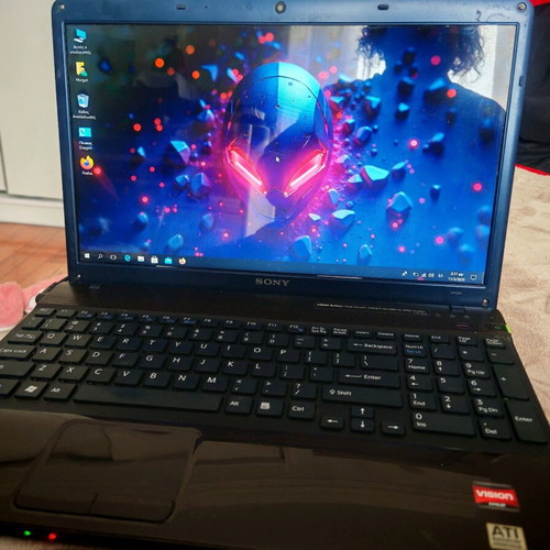 Sony Vaio PCG-61611 laptop 15.6" LED screen, 4GB RAM, 128GB SSD, Windows 10