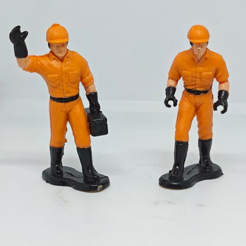 Vintage collectible worker figures set of 2 like new