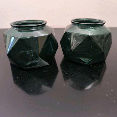 Glass jars in emerald color like new, set of 2