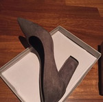 Envie Shoes grey velvet pumps like new, size 37