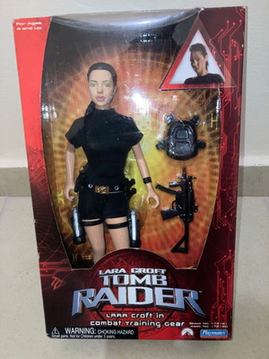 Tomb Raider Angelina Jolie doll used, collectible