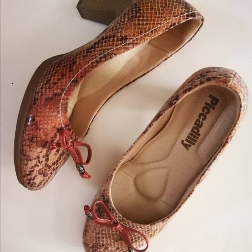 Piccadilly anatomical heels with snake pattern 8cm size 38 like new