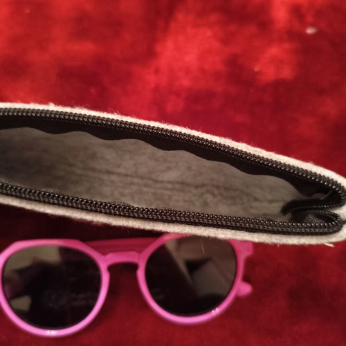 Giannini polarized cat.3 kids sunglasses like new, fuchsia with case