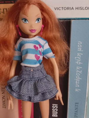 Winx Club School Girl Bloom doll used, Mattel Season 2