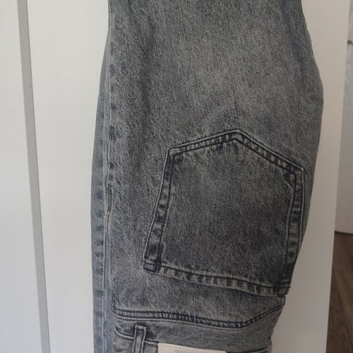 Stradivarius straight leg jeans size 34, gray