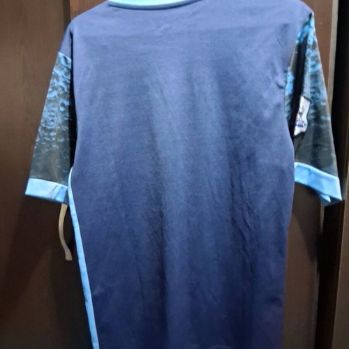 Manchester City jersey size Large like new