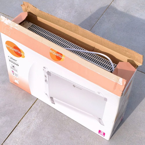 Equation floor space heater 2000W new