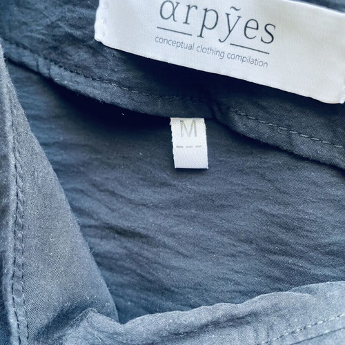 Arpyes set top and skirt medium like new, black