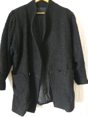 Vintage wool boucle women's coat like new, black