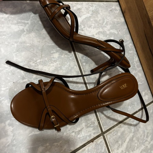 Zara sandals like new, size 40, brown