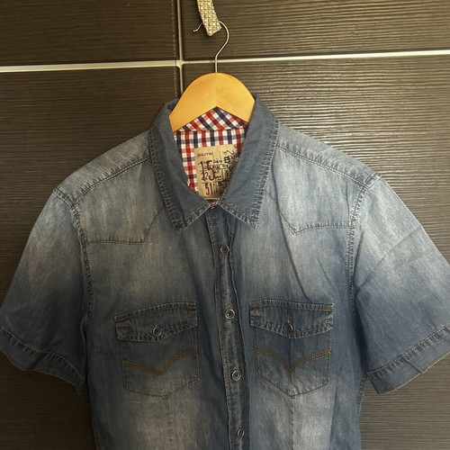 3Guys men's shirt XL like new, blue, buttoned sleeves