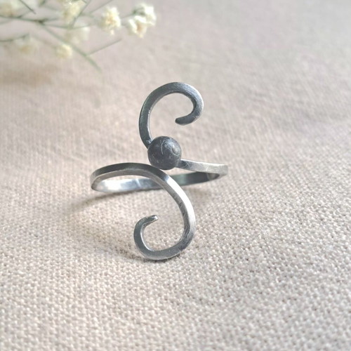 Handmade 925 Silver Ring Organic Flow Collection, like new