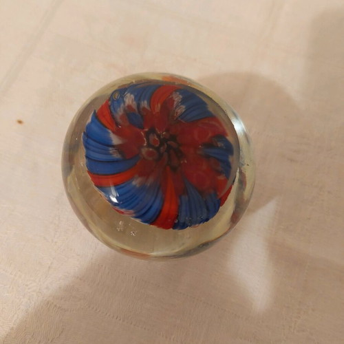 Crystal solid paperweight with flowers at base new