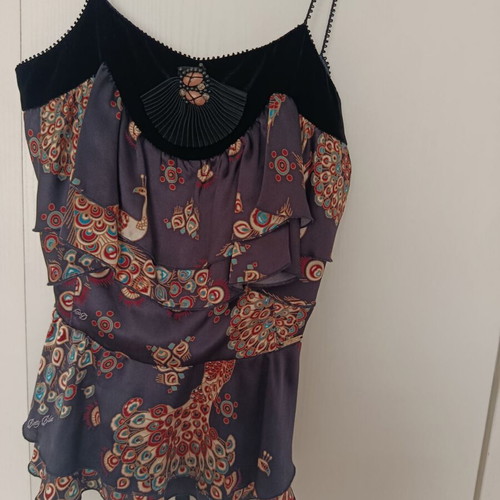 Silk top Betty Blue like new with peacock print
