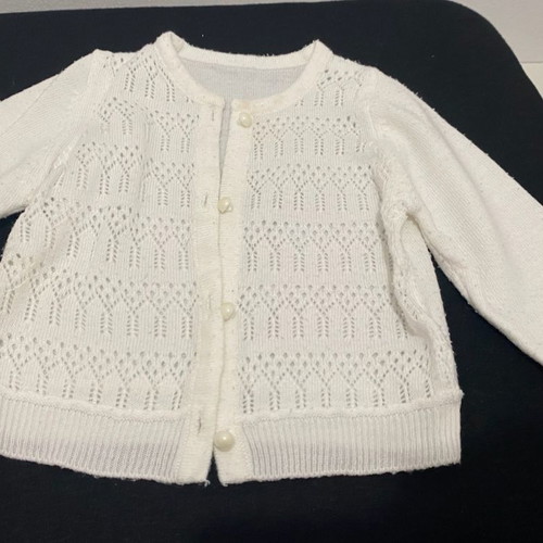 Baby cardigan used with pearl buttons 6-9 months