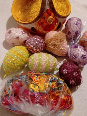 Basket with eggs and threads for egg dyeing like new