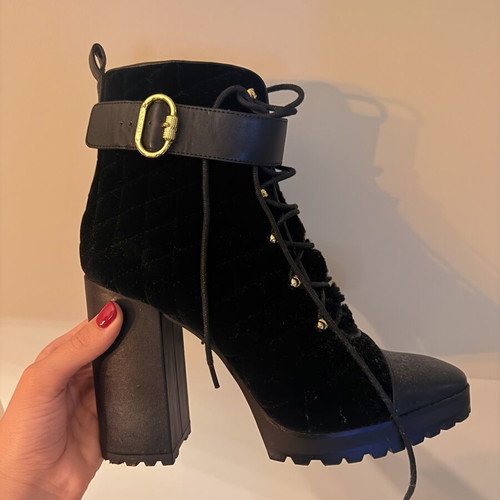 Nine West ankle boots like new, size 40, black